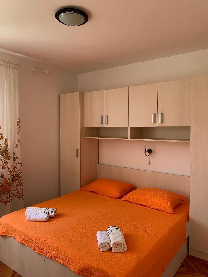 Apartments Pahljina Palit Bagian luar foto